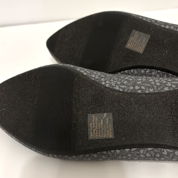 GAP Women's Gray Floral Pattern Flats Shoes - Picture 8 of 10